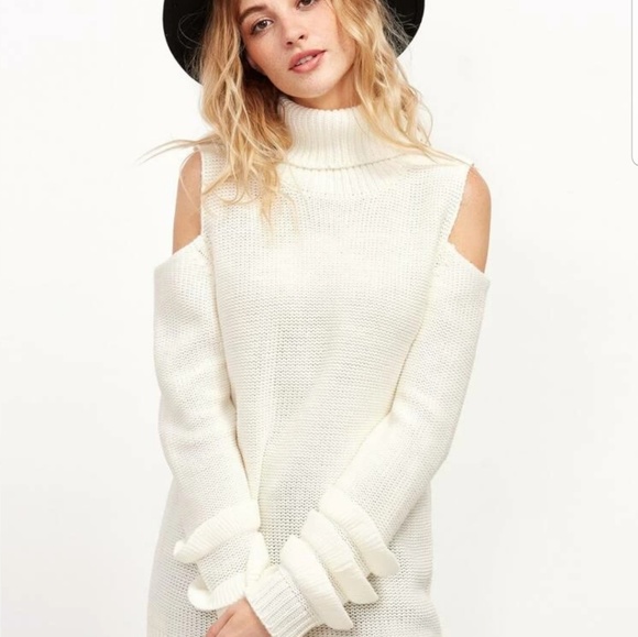 White turtleneck - Picture 4 of 8